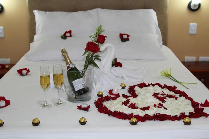 Hotel Marina Suites