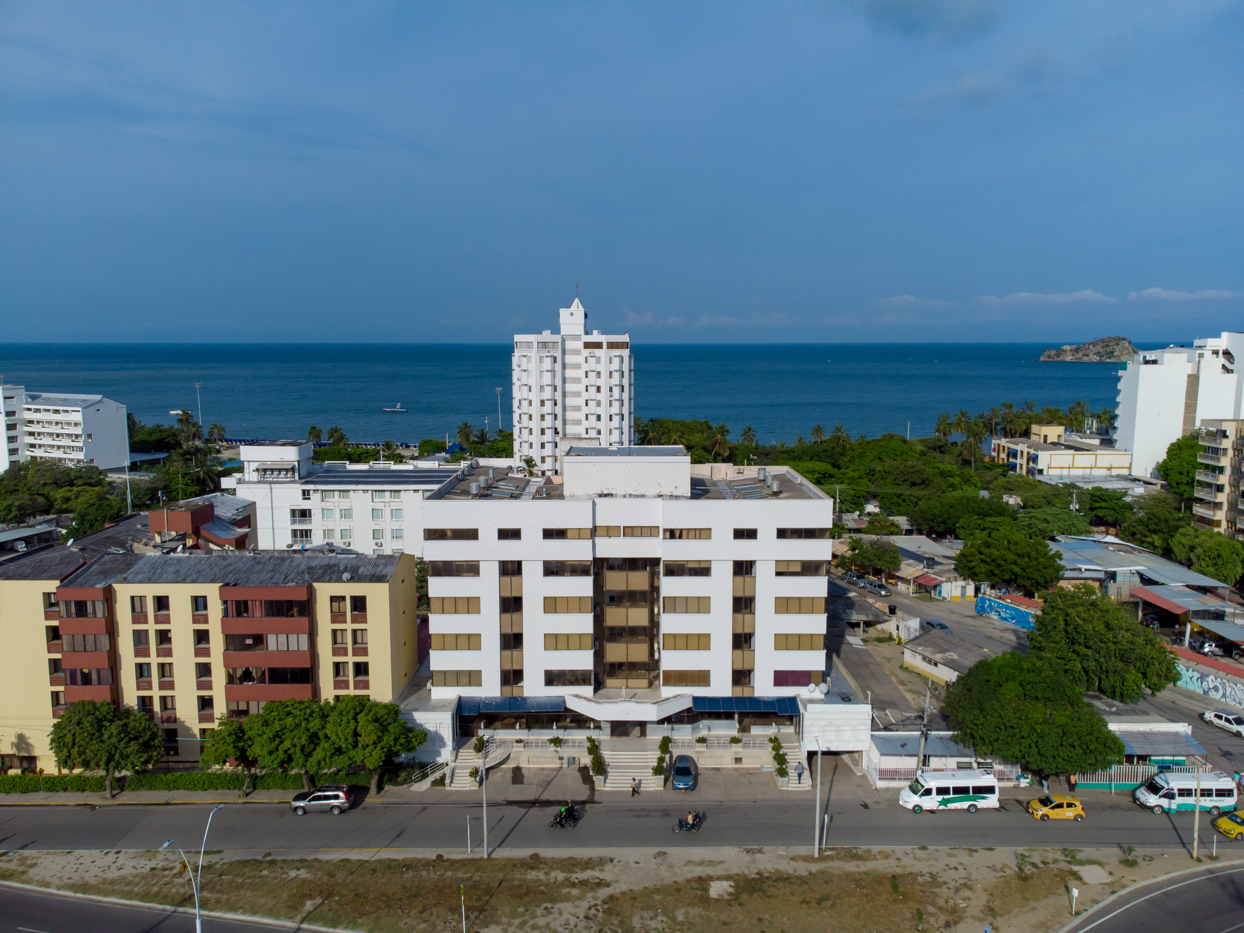 Axis Inn Hotel